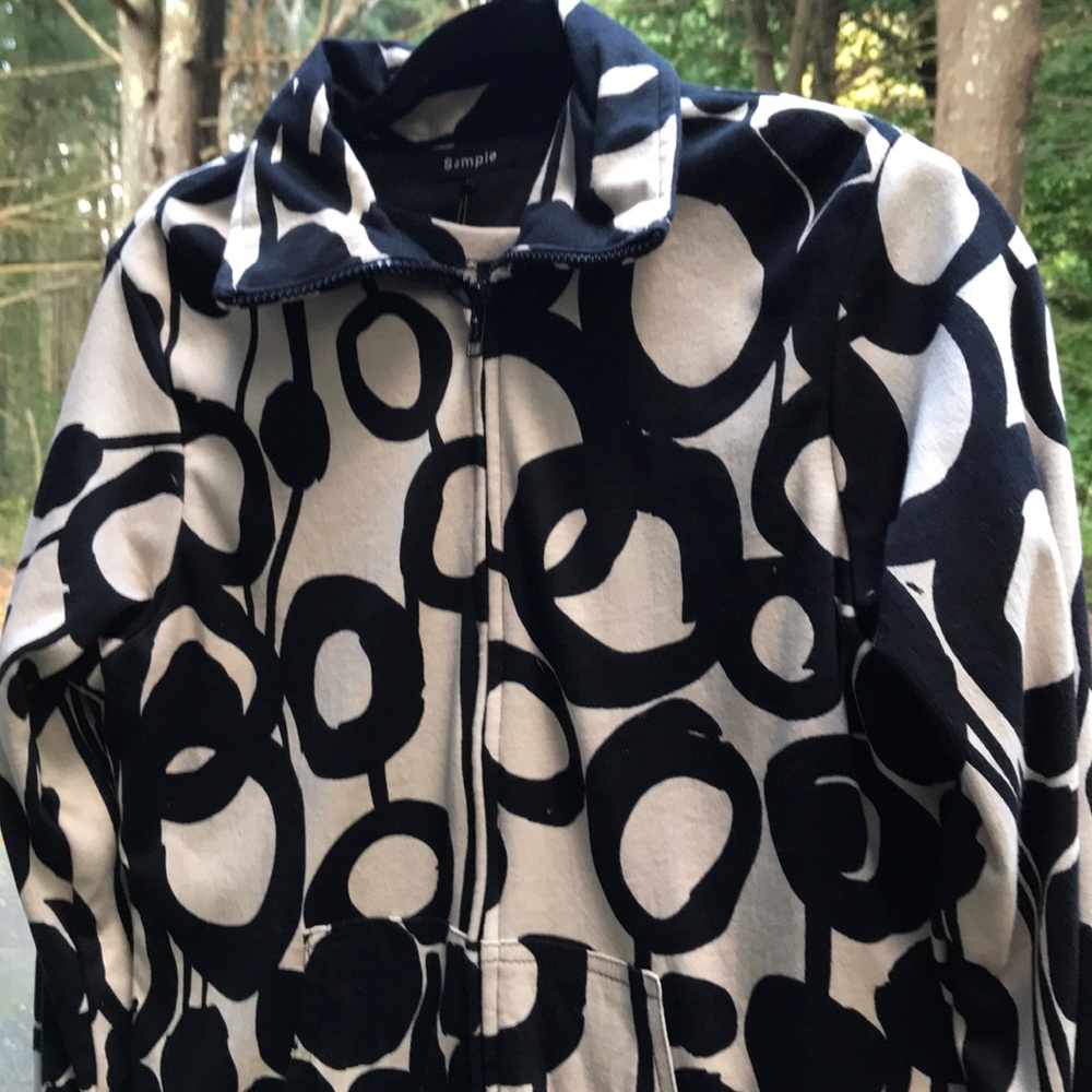 Zippered cotton long sleeved jacket and top